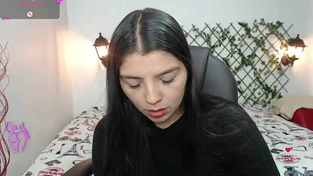 Snapshot of issa__nassar chatting on September 2025 01:47:01 PM issa nassar online show from September 2025 01:47:01 PM