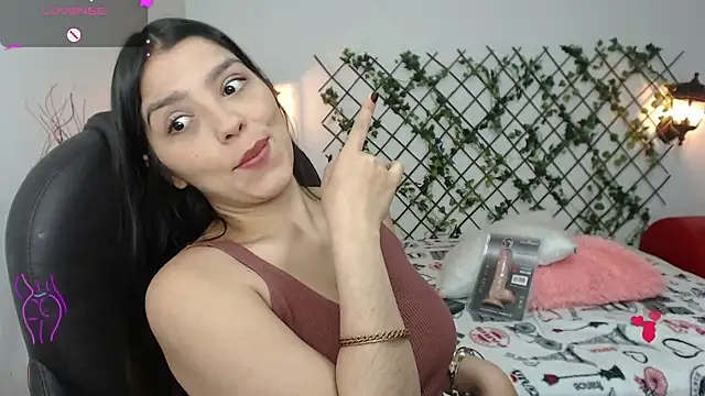 Snapshot of issa__nassar chatting on September 2025 02:22:02 PM issa nassar online show from September 2025 02:22:02 PM