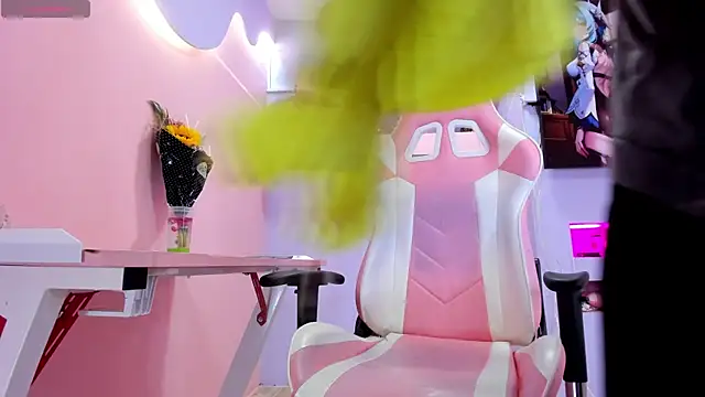 LiliJensen online show from March 2025 09:36:02 PM