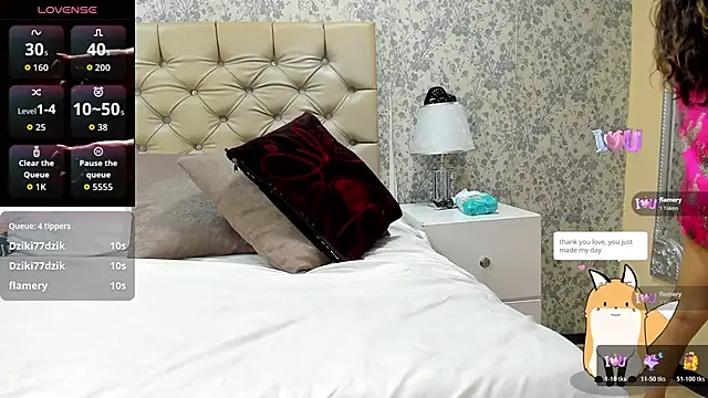 LiliJensen online show from November 2025 10:03:02 AM