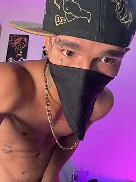 CRAZY-BOY99 online show from May 2026 11:06:01 AM