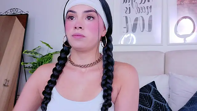 SaritaBratz online show from October 2025 08:31:02 PM