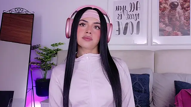 SaritaBratz online show from February 2026 09:05:02 PM