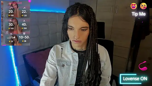 Maite Wings online show from March 2025 02:12:01 PM