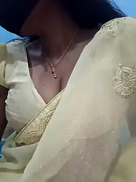 Snapshot of Sexyradha_ chatting on March 2026 04:35:01 PM Sexyradha online show from March 2026 04:35:01 PM