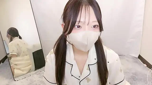 mami-pokoch online show from October 2025 01:56:02 PM