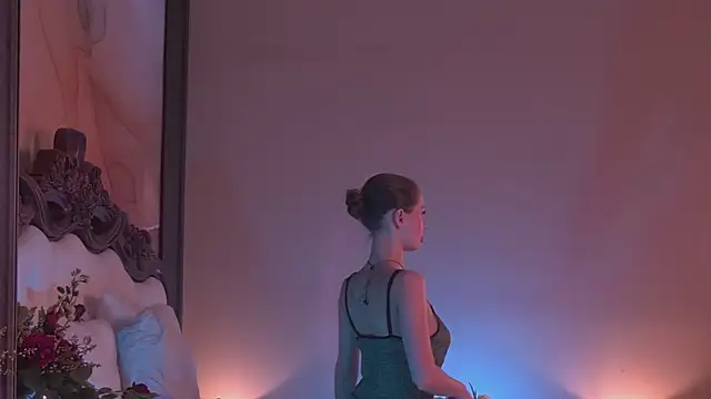 Snapshot of Amanda_River chatting on November 2025 07:03:01 PM Amanda River online show from November 2025 07:03:01 PM