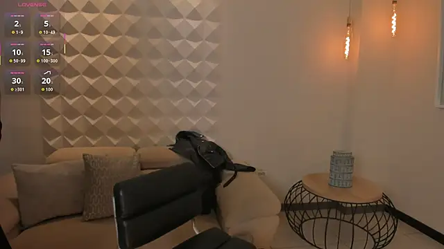 Snapshot of MaddisonCollins chatting on October 2025 08:09:02 PM MaddisonCollins online show from October 2025 08:09:02 PM