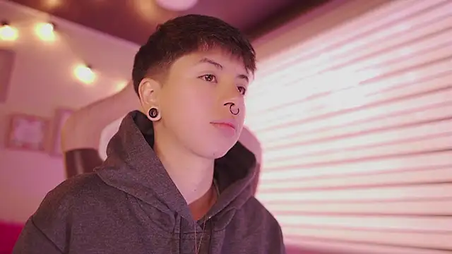 tommy blue online show from February 2026 12:48:02 PM