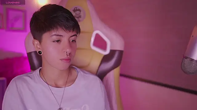 tommy blue online show from March 2026 01:35:02 AM