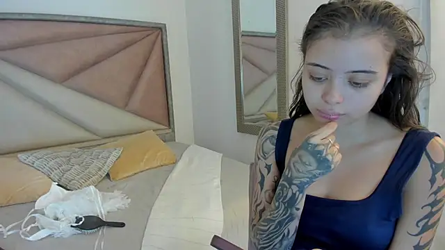 Snapshot of SaskiaGrendel chatting on July 2026 06:11:02 PM SaskiaGrendel online show from July 2026 06:11:02 PM