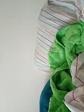 Snapshot of BellyDancer1 chatting on October 2025 08:27:02 AM BellyDancer1 online show from October 2025 08:27:02 AM