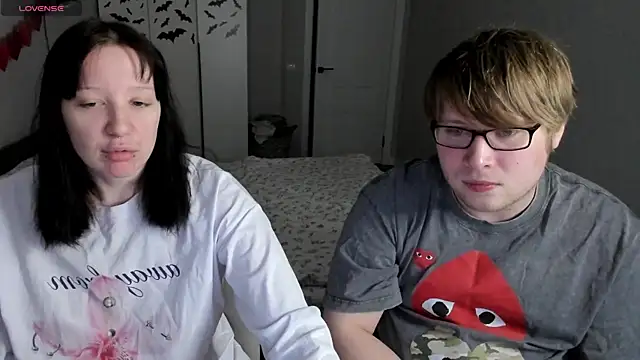 JayMollyy online show from April 2026 06:10:01 PM