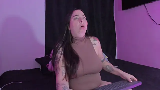 Celestte online show from November 2025 04:49:01 AM