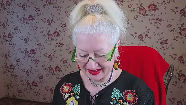 Maya Mayflower online show from November 2025 05:00:02 AM