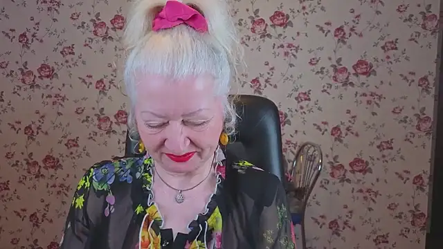 Maya Mayflower online show from April 2026 03:05:01 AM