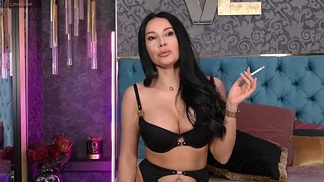 Vanessao1 online show from April 2026 07:20:01 AM