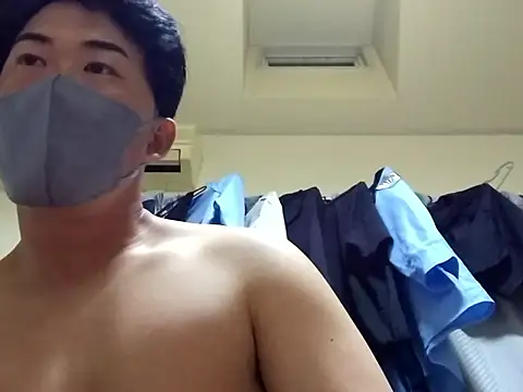 Snapshot of taaaaaa- chatting on October 2025 11:30:01 AM taaaaaa- online show from October 2025 11:30:01 AM