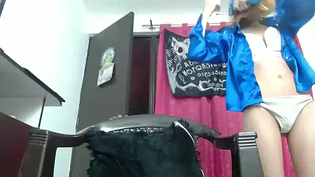 KratosAfroditacs online show from September 2025 05:58:01 PM