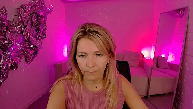 NicoleHitman online show from June 2026 09:12:02 AM