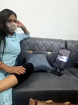 Snapshot of Decant_Ruhi143 chatting on March 2025 05:18:02 PM Decant Ruhi143 online show from March 2025 05:18:02 PM