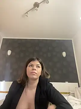 EllyMilf online show from March 2025 12:05:02 PM