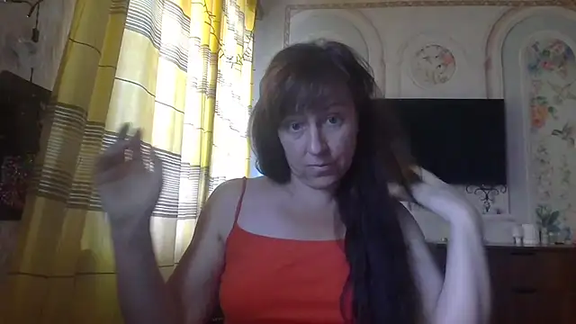 Snapshot of CarolinaReaperRed chatting on June 2026 07:43:01 AM CarolinaReaperRed online show from June 2026 07:43:01 AM