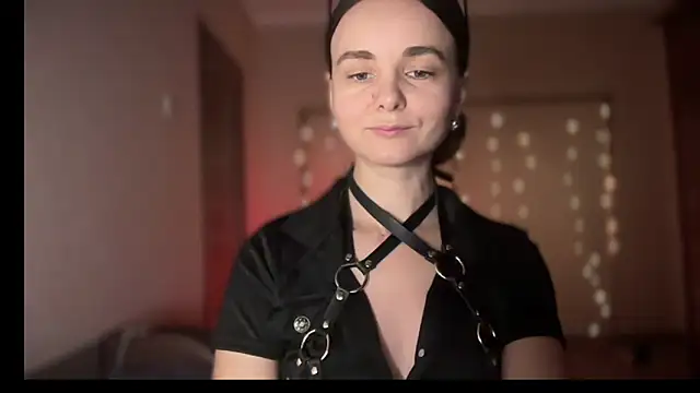 lanaloulou online show from September 2025 11:04:02 PM