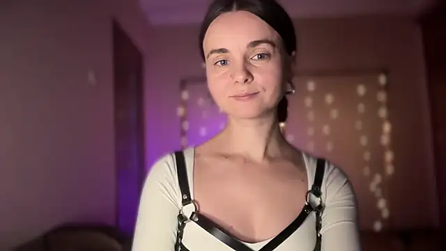 lanaloulou online show from September 2025 10:54:02 PM