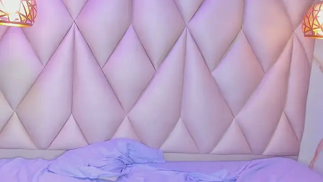 Miaa Scott  online show from March 2025 03:13:02 PM