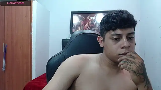 Alejandroo 22 online show from March 2025 06:23:02 PM