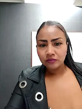 Snapshot of Ariana_Rodriguez chatting on March 2025 03:23:02 PM Ariana Rodriguez online show from March 2025 03:23:02 PM