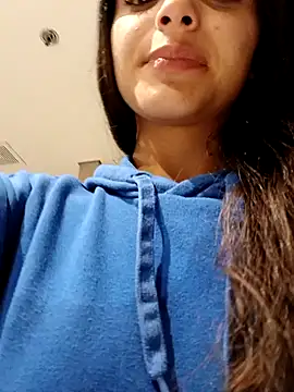 Valen Person online show from September 2025 12:19:01 PM