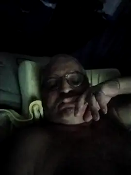 coolbrady17 online show from March 2025 08:32:01 PM