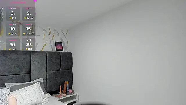 Cristal Velle online show from November 2025 12:27:01 PM