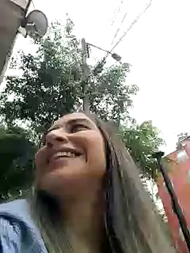 Isabella Varella online show from March 2025 01:50:02 PM