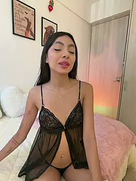 ZaraLuuv online show from July 2026 09:09:02 PM