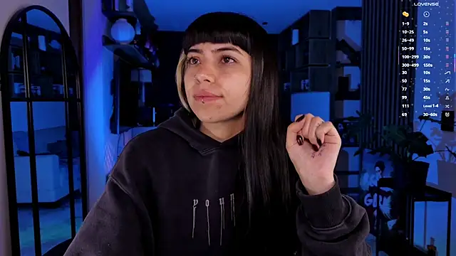 Saraa Desiree online show from April 2026 06:40:02 AM