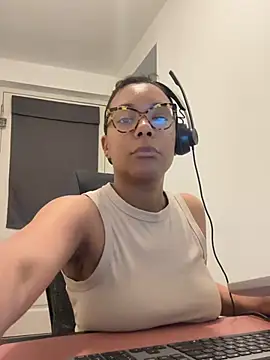 Melia Rayne online show from April 2026 09:43:01 AM