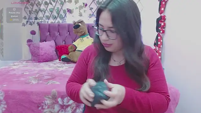 Snapshot of Anny__cute chatting on September 2025 08:30:01 PM Anny cute online show from September 2025 08:30:01 PM