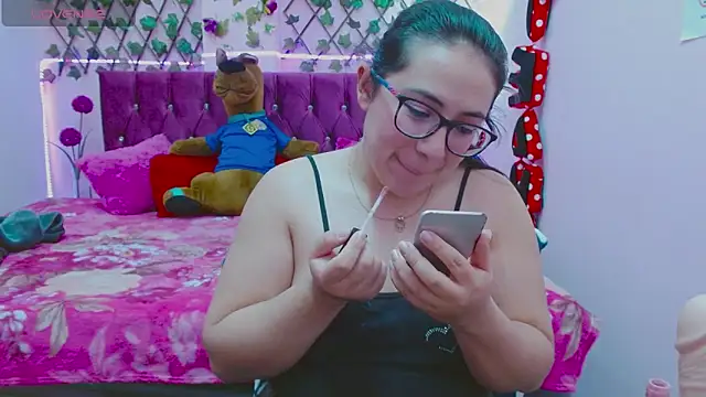 Snapshot of Anny__cute chatting on September 2025 08:43:01 PM Anny cute online show from September 2025 08:43:01 PM