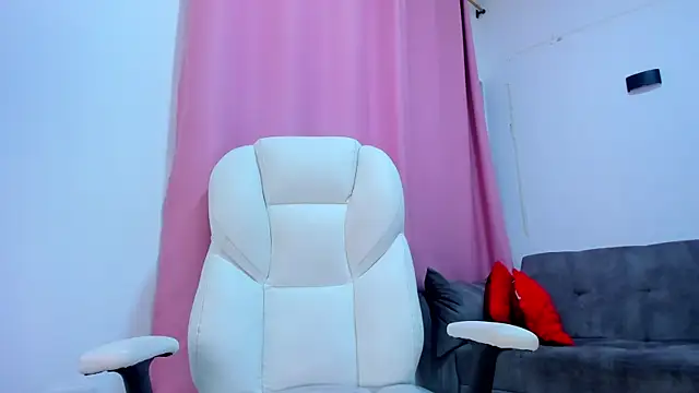 gaaby foxx online show from November 2025 02:18:02 PM