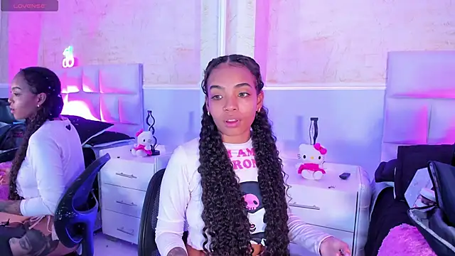 SarahLynn7 online show from March 2025 08:54:01 PM