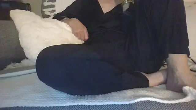 Valentinette online show from April 2026 07:31:02 PM