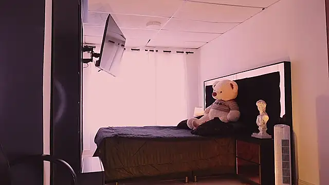 ErosKhaos online show from October 2025 07:21:01 PM