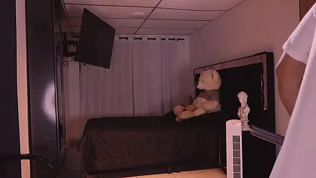 ErosKhaos online show from October 2025 03:27:01 AM