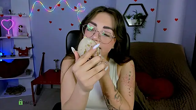 kiki swan online show from May 2026 05:47:02 AM