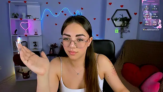 Snapshot of kiki_swan chatting on June 2026 07:57:02 PM kiki swan online show from June 2026 07:57:02 PM