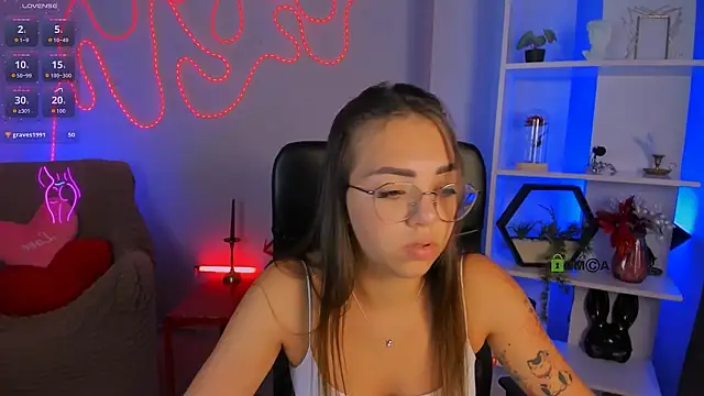 Snapshot of kiki_swan chatting on July 2026 11:03:02 AM kiki swan online show from July 2026 11:03:02 AM