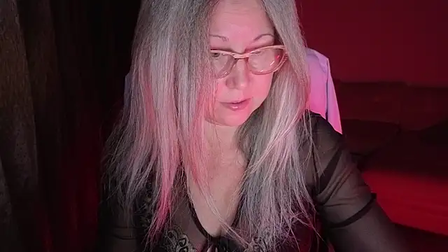 Wane Witch online show from October 2025 07:45:01 PM